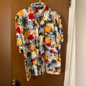 Hawaiian shirt. Excellent condition. 100% rayon.